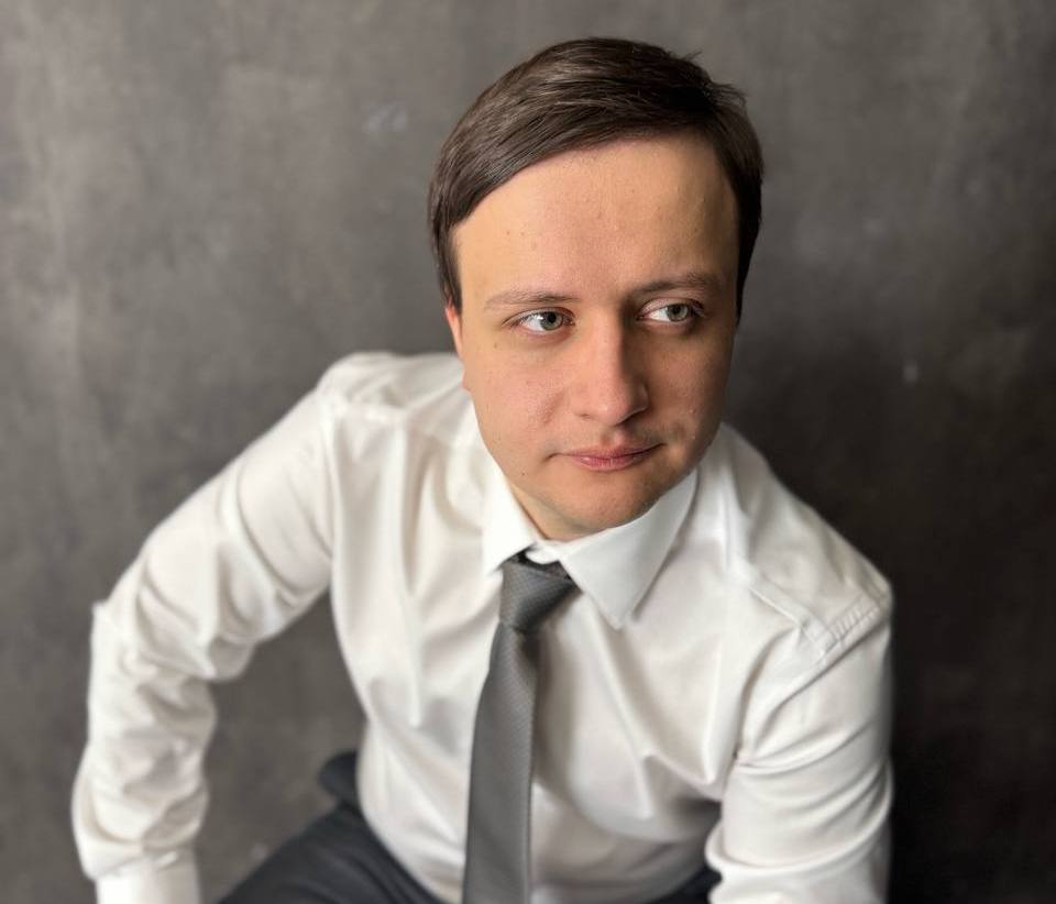 Гипнотерапевт Алексей Дешевых: гипноз – это не магия, а научный метод