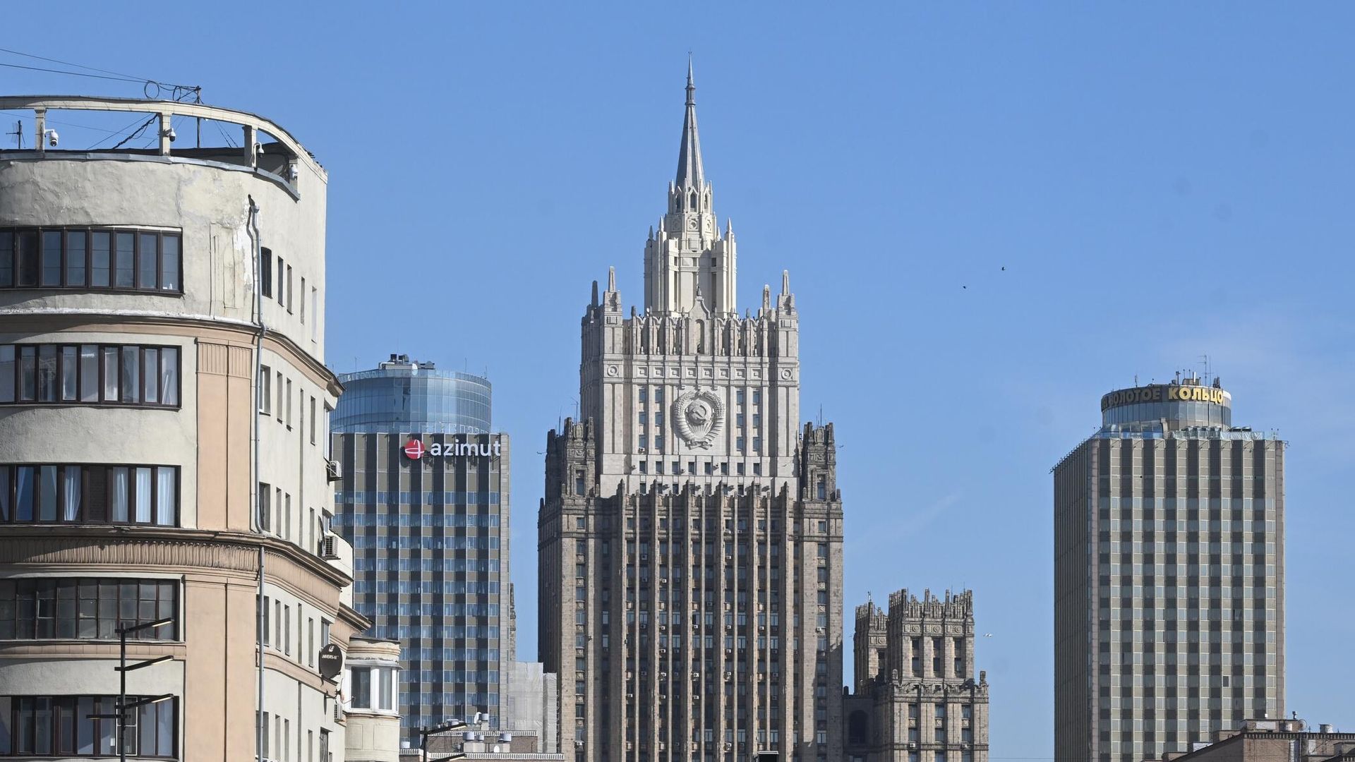 Запад прибегает к шантажу в отношении Армении — это соответствует его грязным методам, заявили в МИД