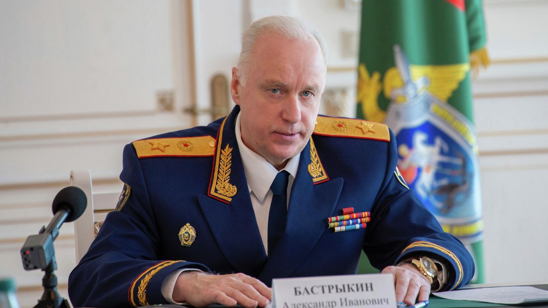 Путин увеличил срок службы Бастрыкина на госдолжности