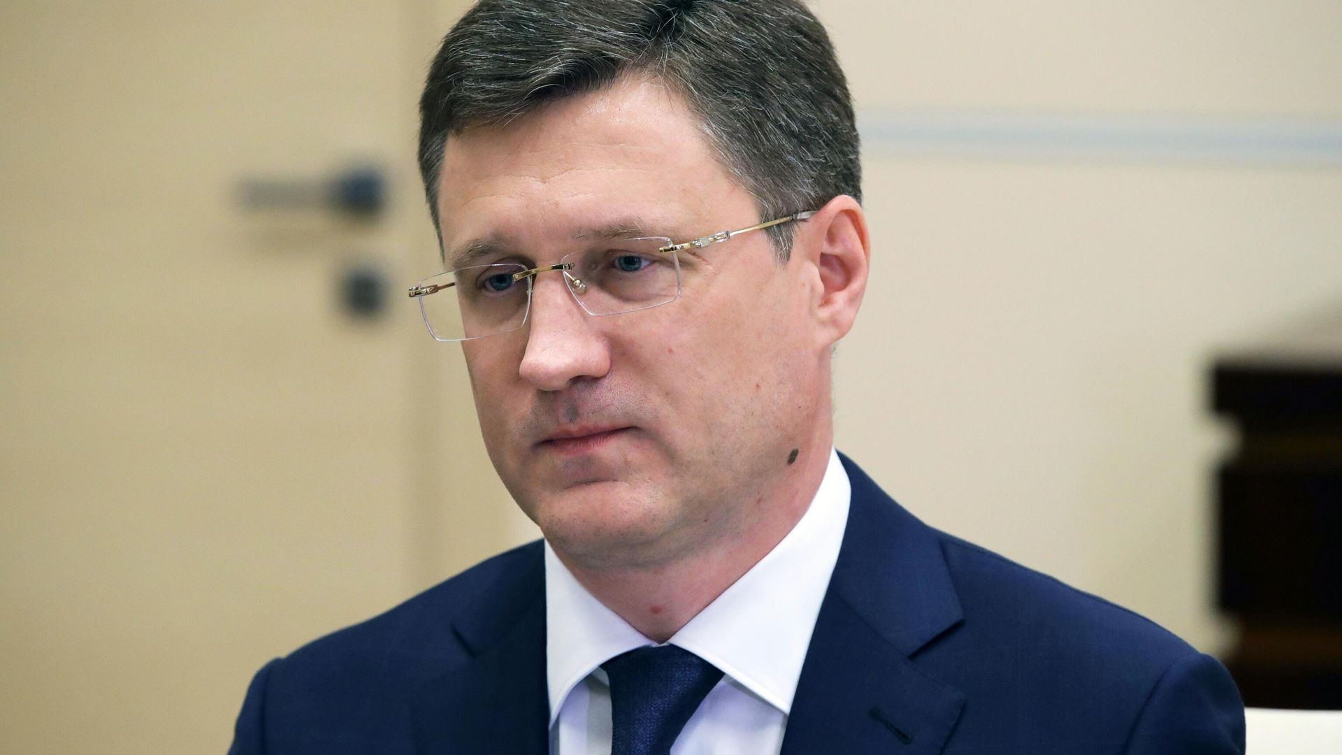 Около 10% НПЗ сейчас проходят ремонт, сообщил Новак