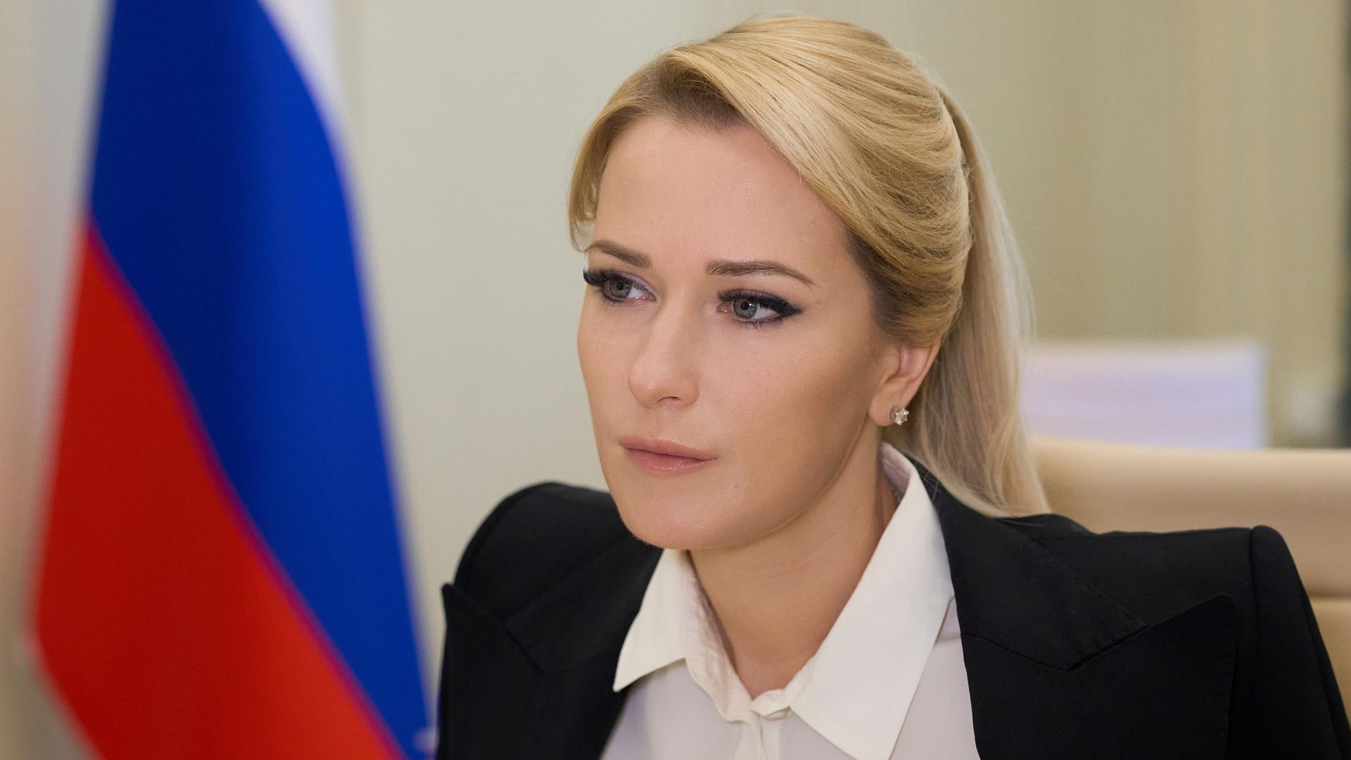 Лантратова содействовала увольнению офицера с военной службы по семейным причинам